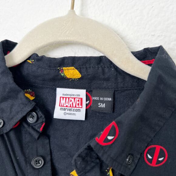 [Marvel] Deadpool Tacos Black Short Sleeve Button Down Shirt Size Small S - Picture 10 of 10